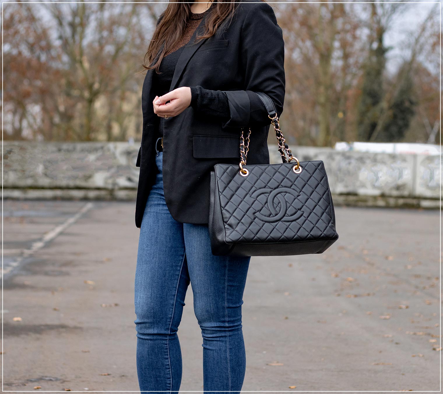 elegante und hochwertige Handtasche zum Denimlook mit Blazer